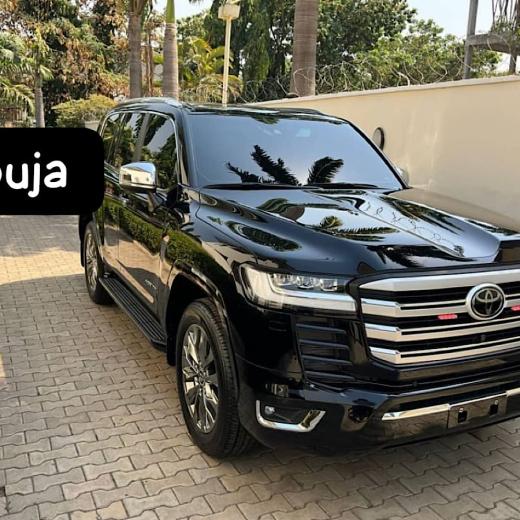 Toyota Land Cruiser SUV