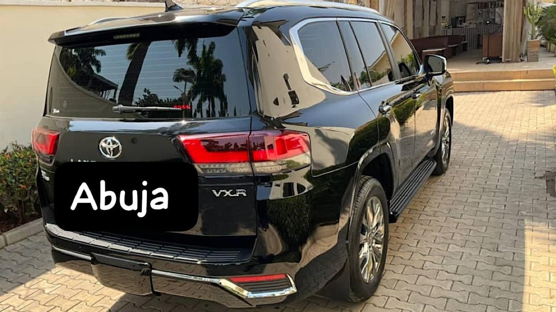 Toyota Land Cruiser SUV