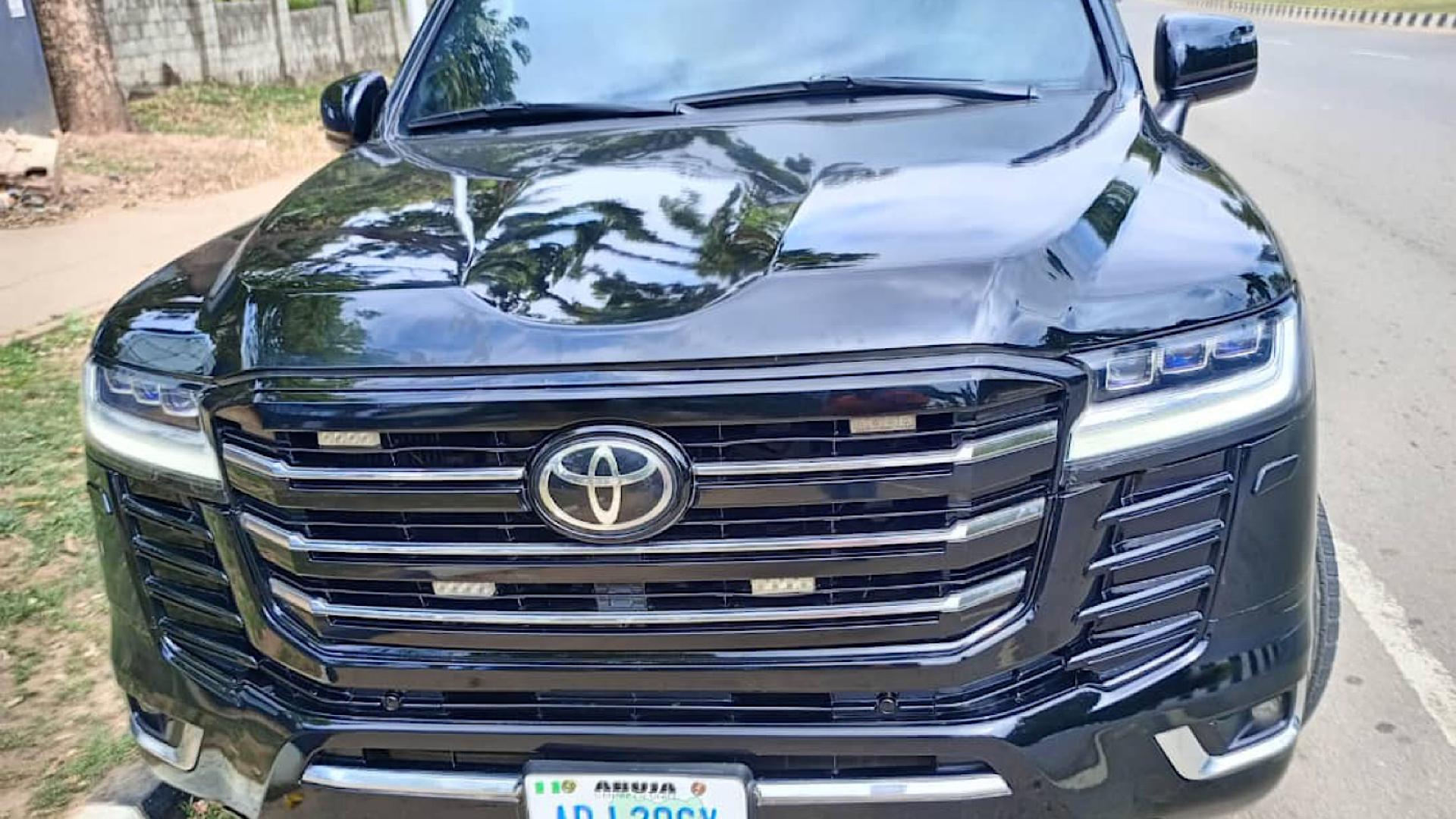 Toyota Land Cruiser SUV