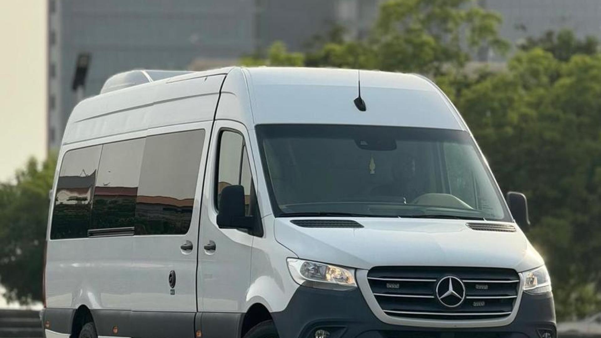 Mercedes Sprinter Bus