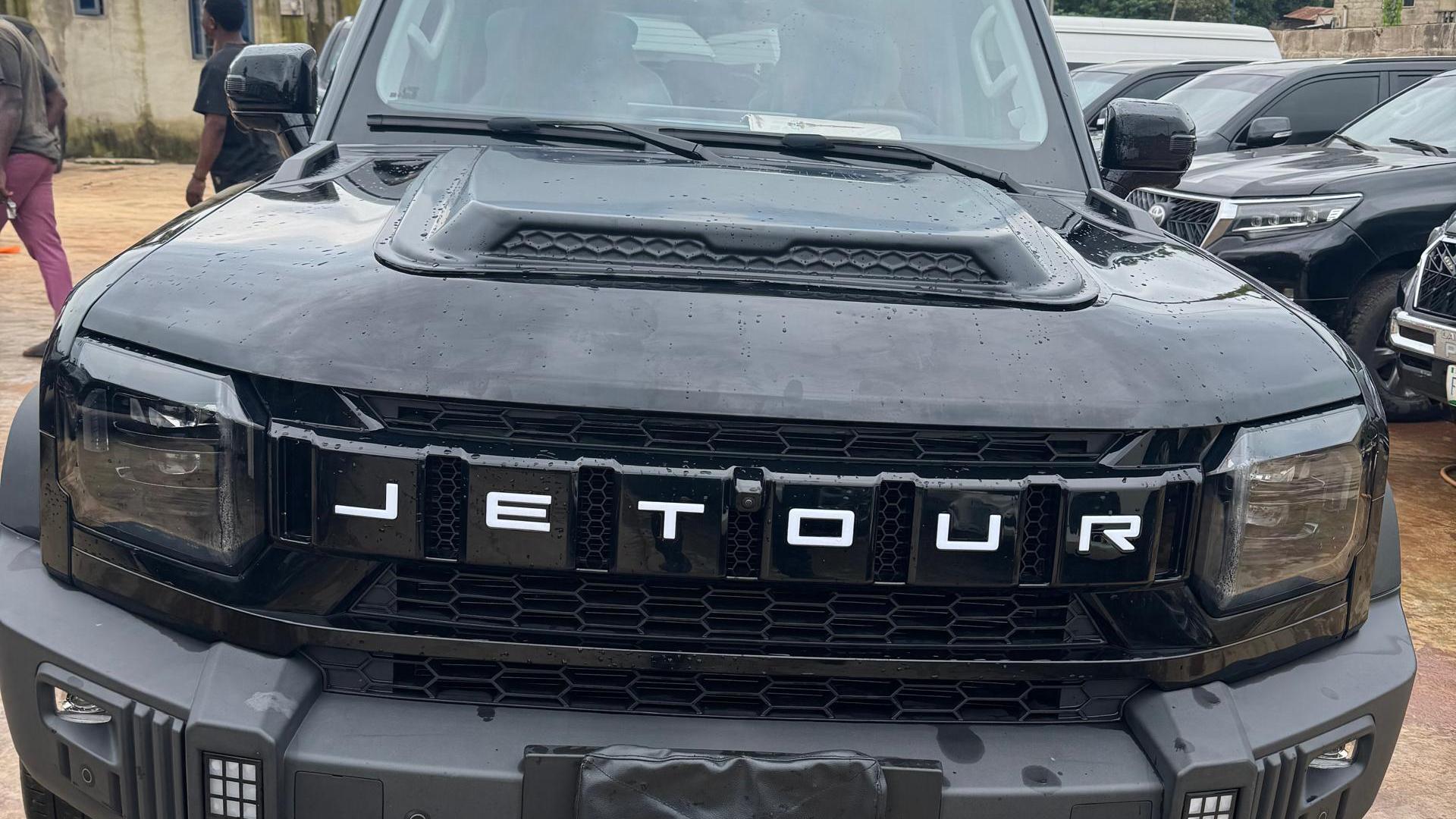 2024 Black Jetour T2